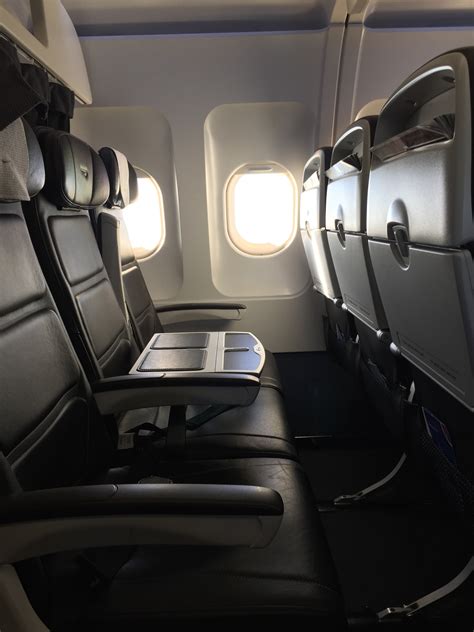 Review: British Airways A319 Business Class Basel To London - Live and Let's Fly