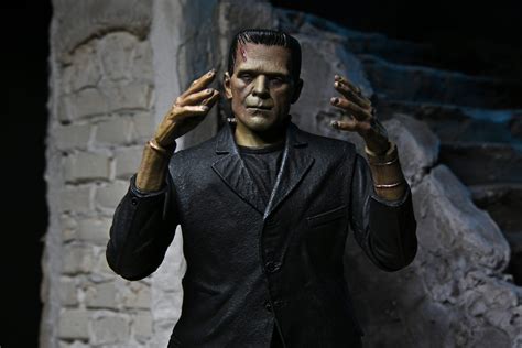 Universal Monsters – 7″ Scale Action Figure – Ultimate Frankenstein’s ...