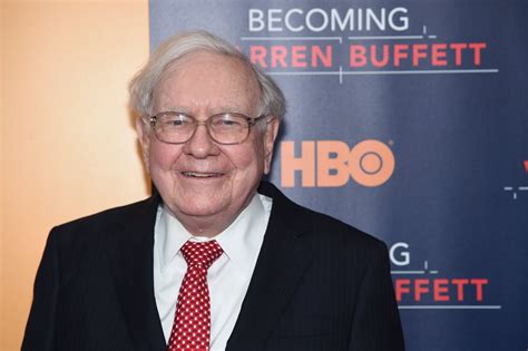 Warren Buffett Donates Billions To Charity As Part Of Giving Pledge | IBTimes