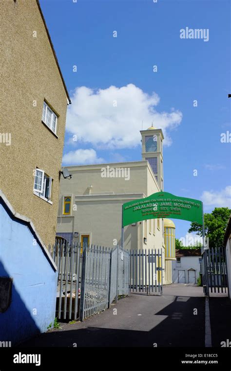 Mosque in Luton Stock Photo - Alamy