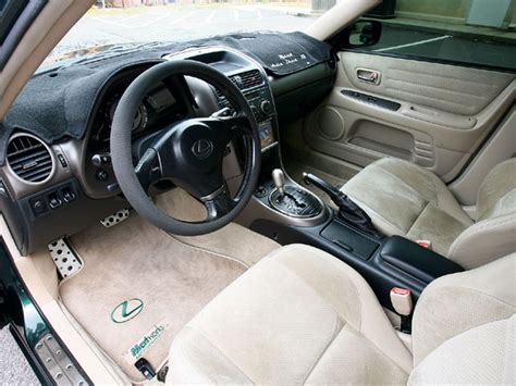 New Cars Son: Lexus is300 Interior