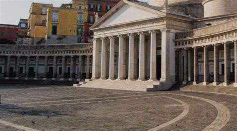 Piazza del Plebiscito - One of the main city squares in Naples