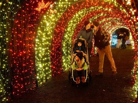 Silverton Christmas Market lights up the Oregon Garden Resort – Here is ...