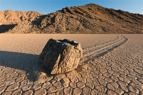 Sailing stone on the Racetrack Playa, Death Valley National Park ...