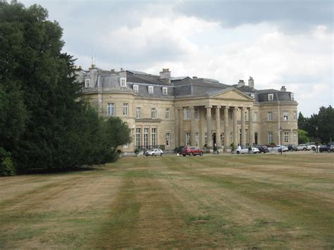 Luton Hoo mansion house © M J Richardson cc-by-sa/2.0 :: Geograph Britain and Ireland