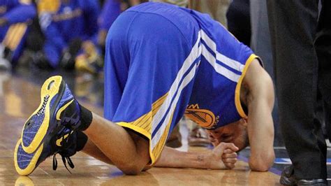 Steph Curry Day-to-Day With Bum Ankle