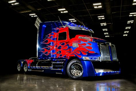 Optimus Prime Movie Replica To Attend TFcon Charlotte - Transformers ...