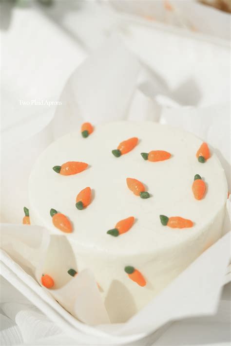 Lunch Box Cake (Mini Carrot Cake) | Two Plaid Aprons