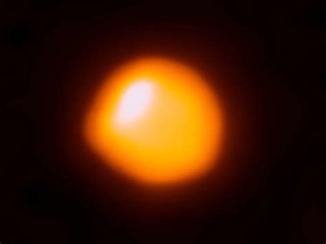 Detailed Images of a Distant Star Hold Clues to Its Ultimate Fate ...