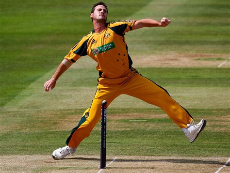 Blistering Tait - and can you see it out of the hand? Shaun Tait, Fast Bowling, Cricket Games ...