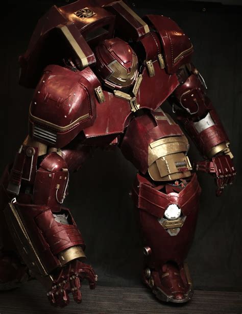 Iron Man fan builds 100-pound Hulkbuster suit - Orlando Sentinel