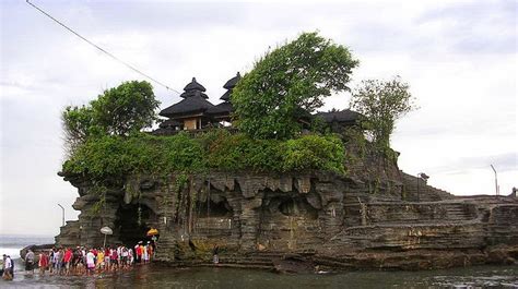 Tanah Lot Bali, Indonesia - Tourism Vacation