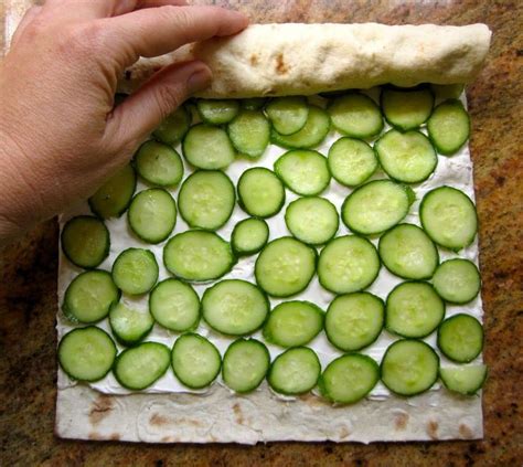 Cucumber and Cream Cheese Sandwich Rolls (with Lavash Bread) Thm Recipes, Vegetarian Recipes ...