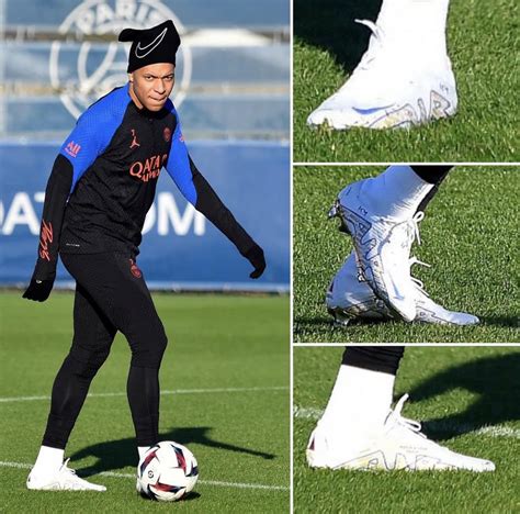 Mbappé Debuts 'Mysterious' Nike Zoom Mercurial Boots - 2018 & 2022 ...