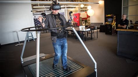 Infinadeck Omni Vr Treadmill Cool Wearable