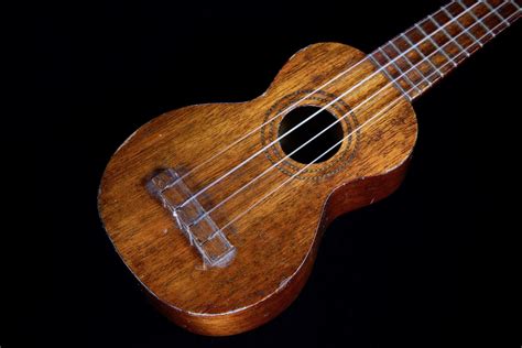 Ukulele Friend 1900s Hawaiian Sopranino Ukulele - 14 inches - Ukulele ...