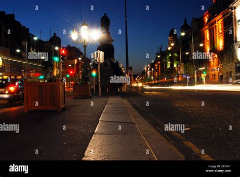 Night time view of O'Connell Street in Dublin Stock Photo - Alamy