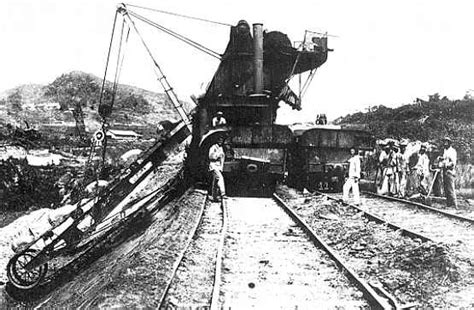 Excavator at work near empire - Bas Obispo, Panama Canal 1886