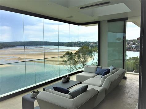 The Surprising Benefits of Architectural Glass in Home Design