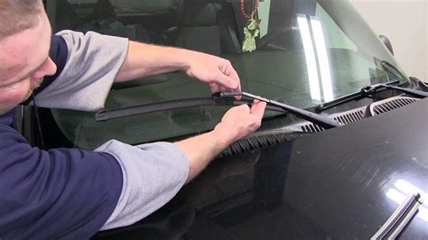 2005 Ford F150 Wiper Blade Size