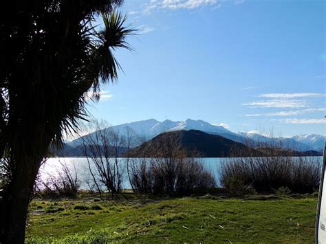 THE ROAD TAKEN : Walking Lake Wanaka