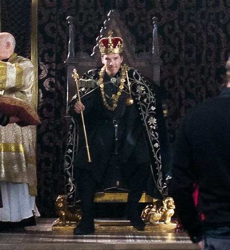 Benedict Cumberbatch pictured in new role as Richard III - SWNS