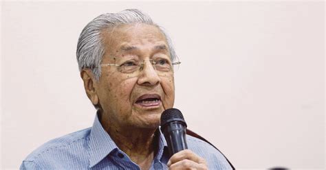 Dr Mahathir: "Blame it on the police" | New Straits Times