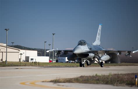 Lockheed Martin F-16C Viper Video | Fighter Sweep