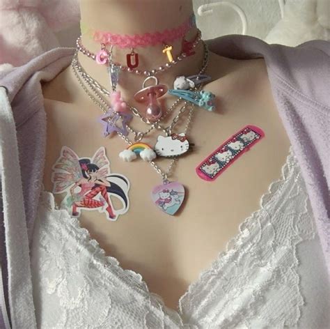 #pink accessory aesthetic in 2020 | Cute jewelry, Grunge aesthetic, Aesthetic grunge