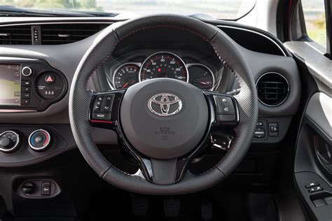 Yaris Sport Interior (2015 - 2015) - Toyota Media Site