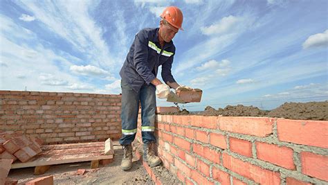 Construction Careers: Bricklayer / Restoration Worker | Michigan Construction