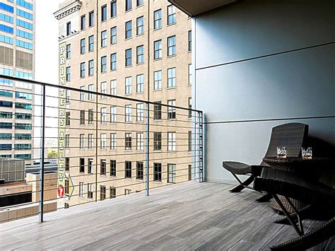 20 Hotel Rooms with Balcony or Private Terrace in Nashville