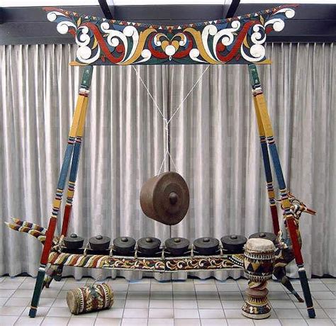 Maranao. Kulintang ensemble. Philippines. | Music | Pinterest | Musical instruments, Philippines ...