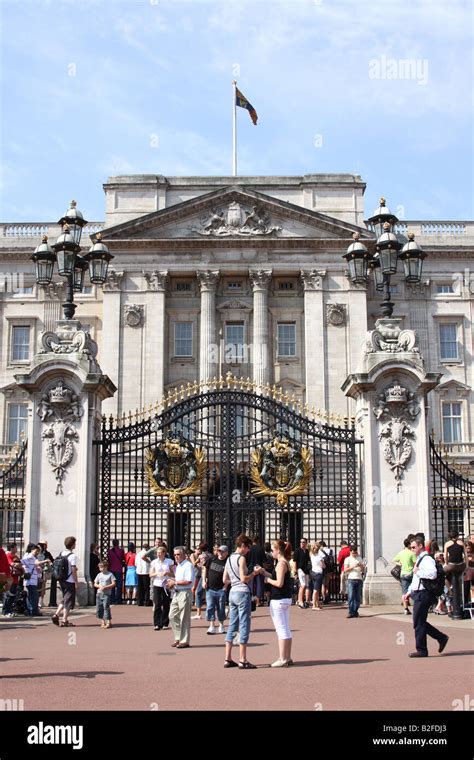 Buckingham Palace, London. The official residence of Queen Elizabeth II ...