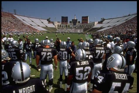 Oakland Raiders: 7 Reasons to Move Back to Los Angeles | Bleacher Report