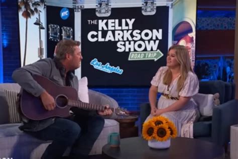 Watch Blake Shelton + Kelly Clarkson Duet on 'Austin'