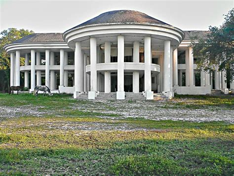 Abandoned mansion in Davie, FL [OC] [1284x965] | Abandoned mansion for sale, Abandoned houses ...