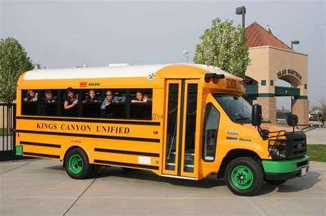 Full-Electric Ford E-450 School Bus Joins California District Fleet