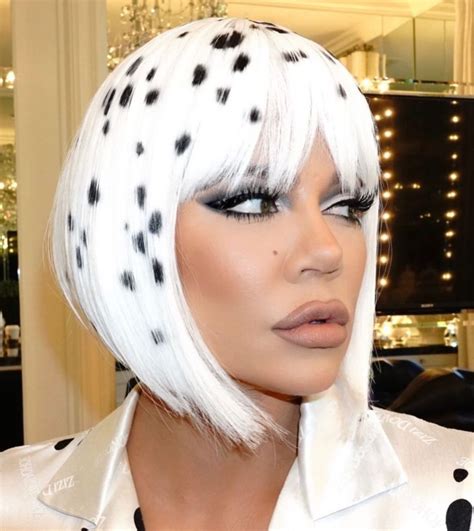 Khloe Kardashian Cruella De Vil neutral with nude lipstick makeup look ...