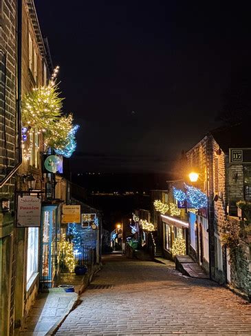 Gallery | Christmas In Haworth