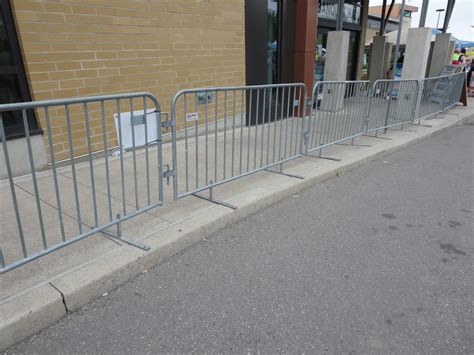 Pedestrian Barriers | Fast Fence Inc.