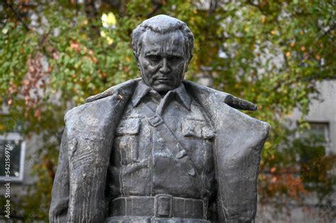 Fotka „Sarajevo, Bosnia and Herzegovina: Statue Of Josip Broz Tito, former leader of Yugoslavia ...