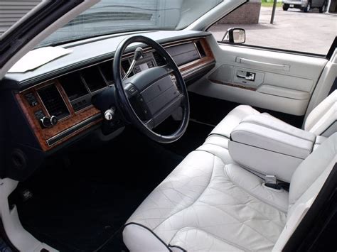 Lincoln-Town-car-interior.... | Affordable interior design, Interior design jobs, Car interior