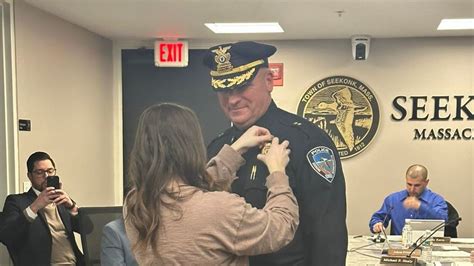 Seekonk promotes new police chief