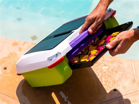 Ariel - Robotic Solar Pool Skimmer by Solar-Breeze | Solar Us Shop