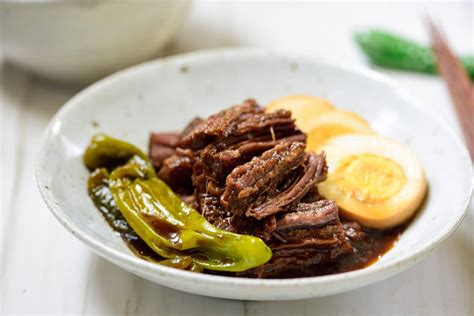 Jangjorim (Soy Braised Beef) - Korean Bapsang