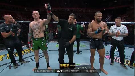 Bruce Buffer announcing Vitor as the winner instead of Anthony Smith : r/ufc