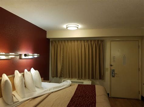 Red Roof Inn - 35 Photos & 28 Reviews - Hotels - 5623 Durham-Chapel Hill Blvd, Durham, NC ...