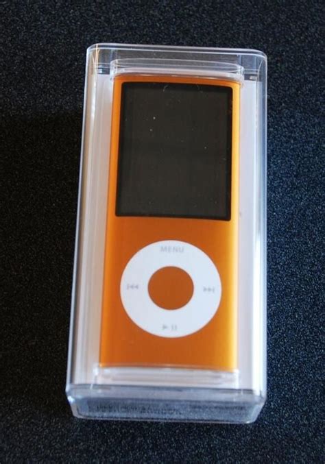 Cracking Open the Apple iPod Nano (4th generation) | TechRepublic