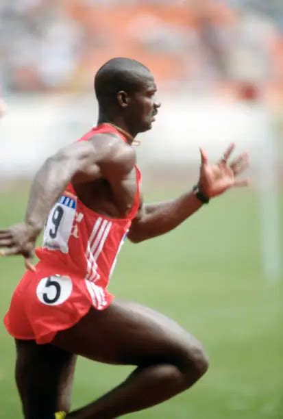 BEN JOHNSON OF Canada competes in the 1988 Olympics circa 19- Olympic 1988 Photo EUR 6,54 ...